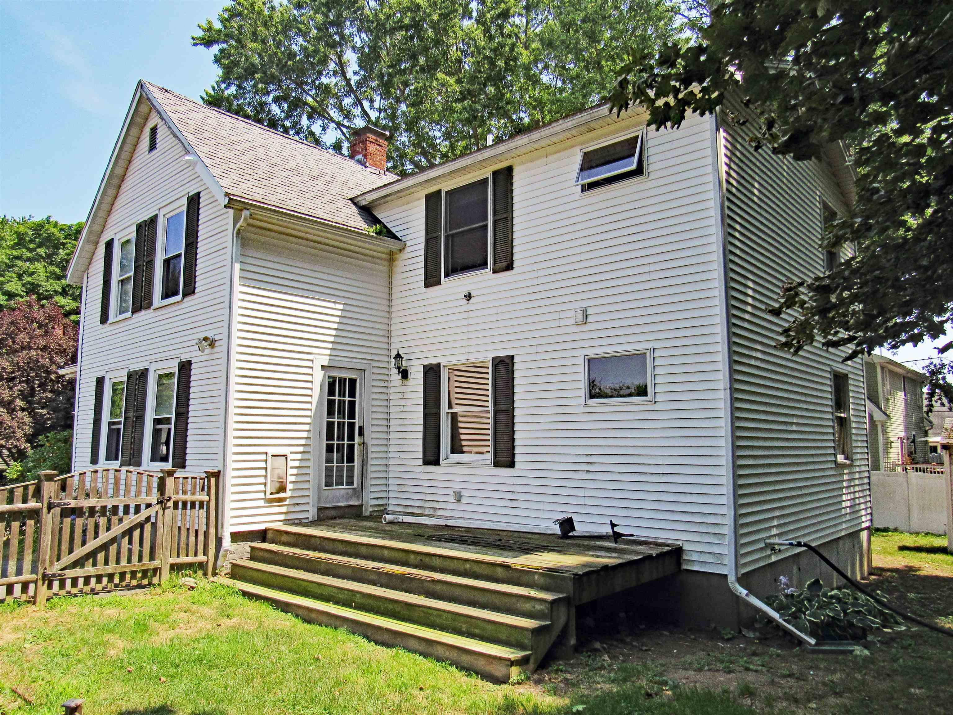 Image 3: Rear view Image 3: Rear view