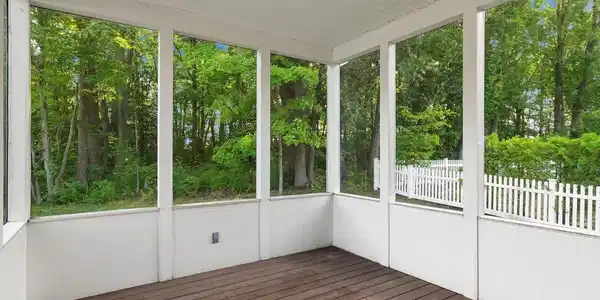 Image 4: And Screened Porch Image 4: And Screened Porch