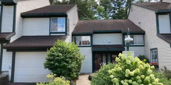 40 Lake Forest