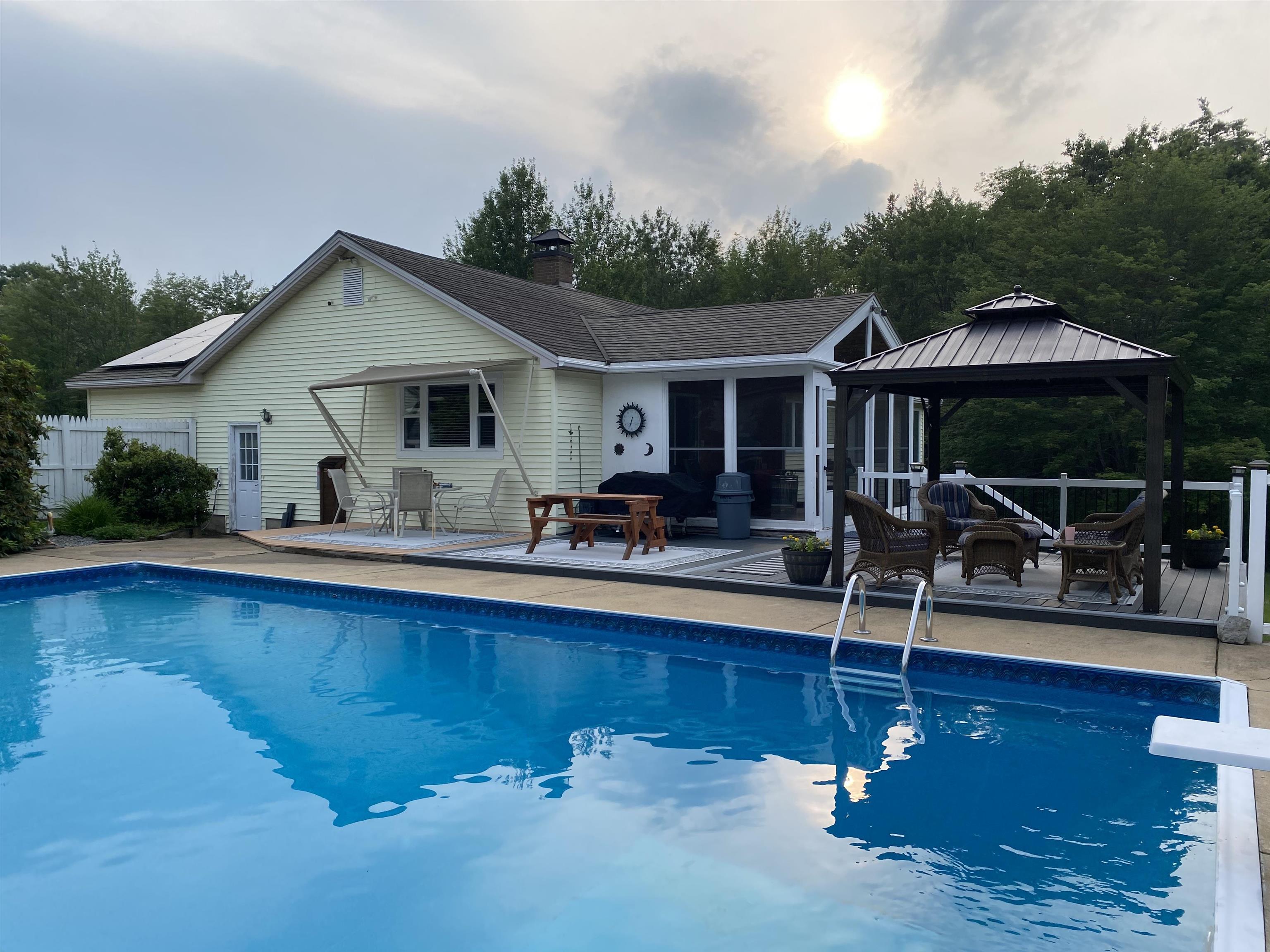 Image 1: Fun in the Sun!