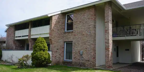 124 Ledgewood