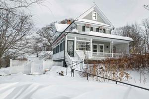 2952 Greenbush