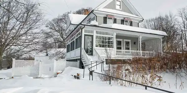 2952 Greenbush