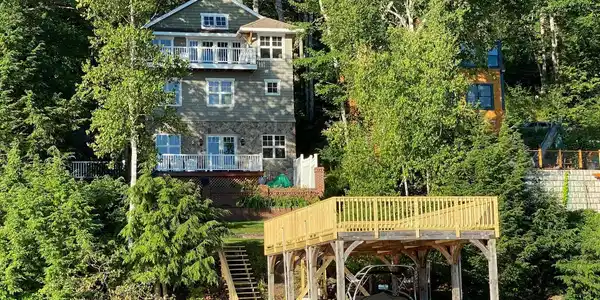 16 Edgemont