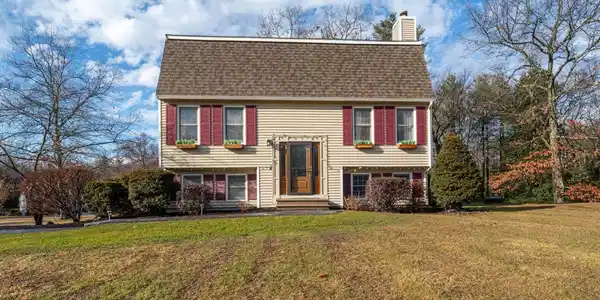 3 Windsor Drive