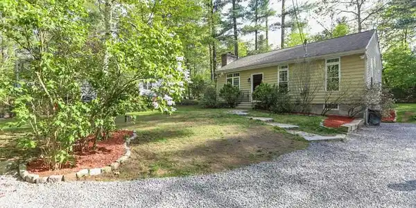3 Pine Brook