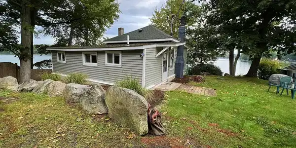 182 W Shore