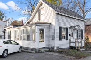 121 North Champlain