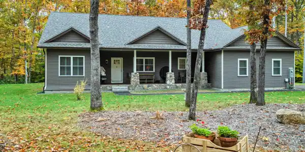 23 Collins Brook