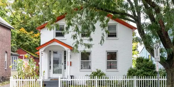 129 North Champlain