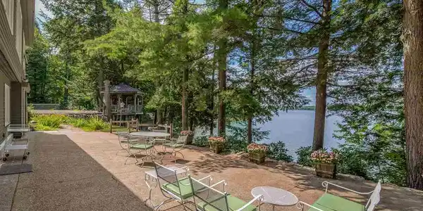 85 Veazey Cove