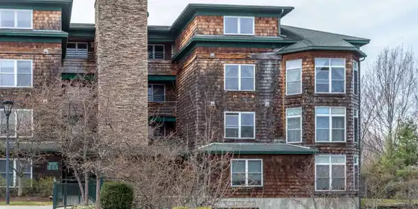 47 Claire Pointe