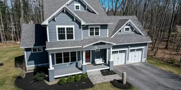 11 Garrison