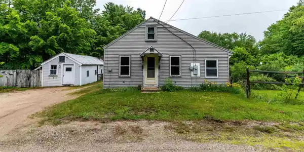 819 Eaton