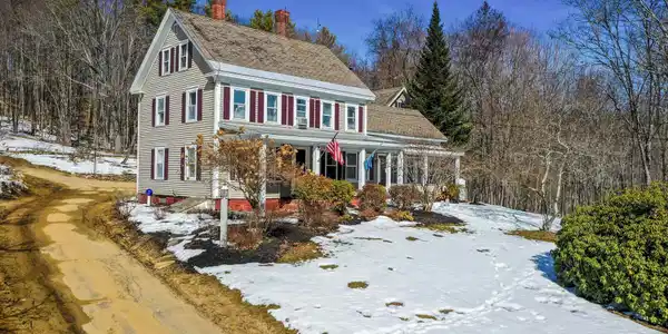 370 Lancaster Hill