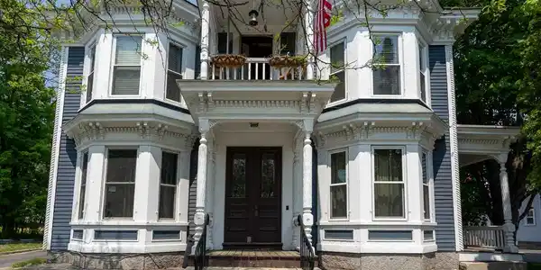 127 Pleasant