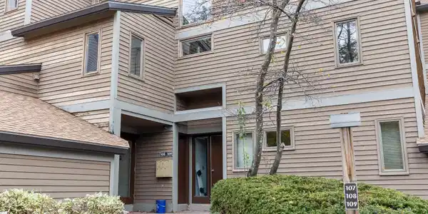 54 East Redrock