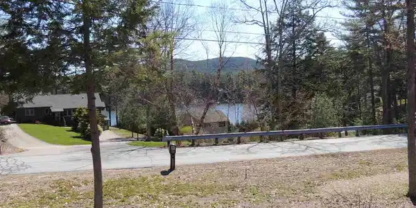86 Lake Shore