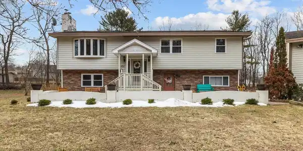 531 Holy Cross