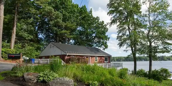 38 Lakeside