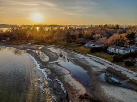 301 Appletree Point