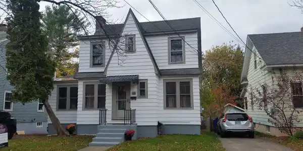 105 Charlotte