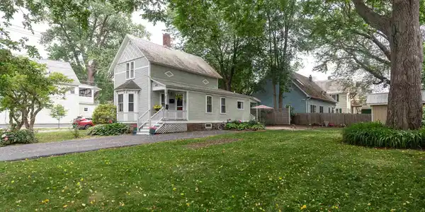 45 Howard