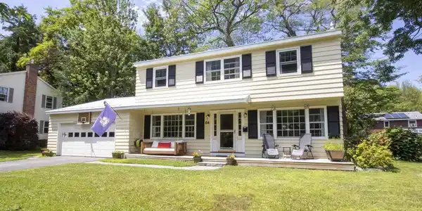 64 Oakcrest