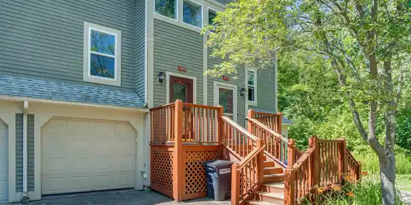 180 East Redrock