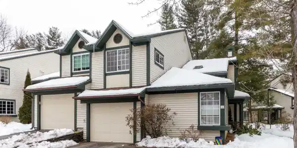 36 Lake Forest