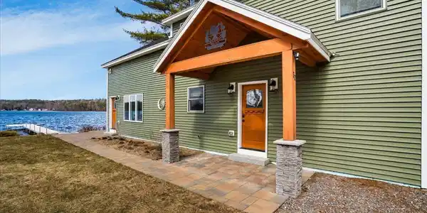 30 Bayview Drive