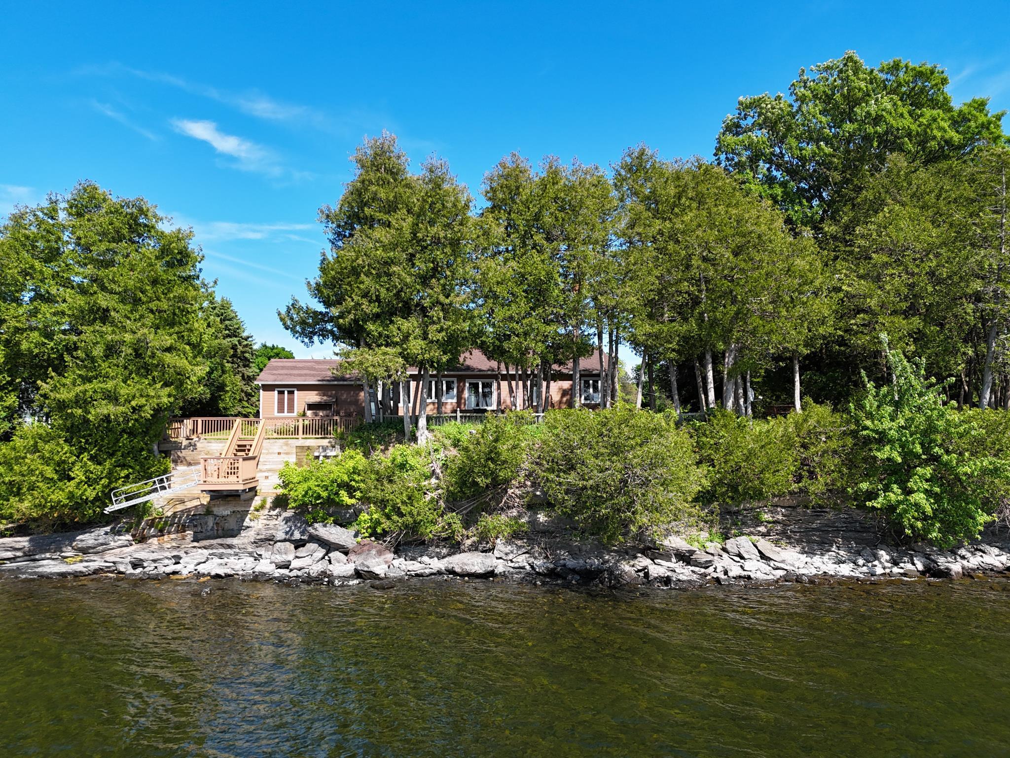 163 West Shore Road, Grand Isle, VT lhrmls02208130