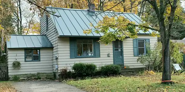 143 Woodlawn
