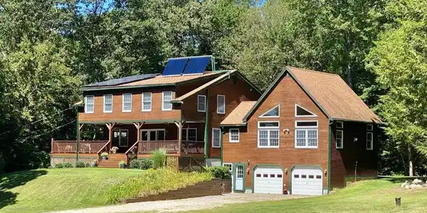 21 Pine Crest