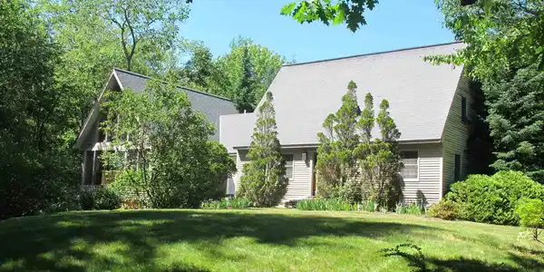 12 Edgewater