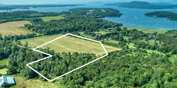 122 Island Farm