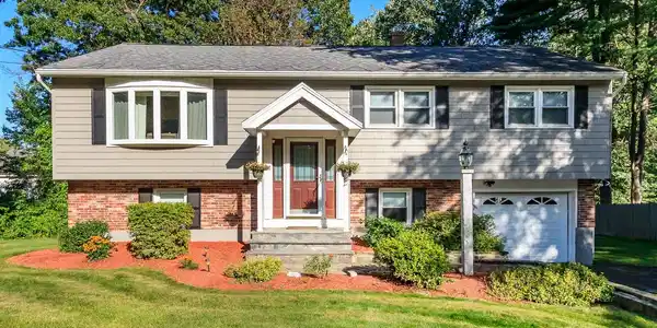 16 Diamond Avenue
