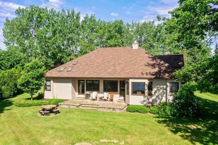 1411 Windmill Point