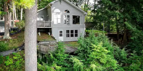 20 Whitcomb Court