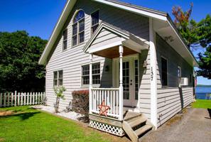 137 E Lakeshore