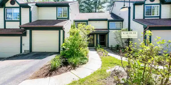 10 Lake Forest