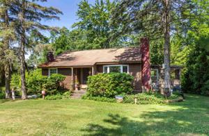 52 Appletree Point