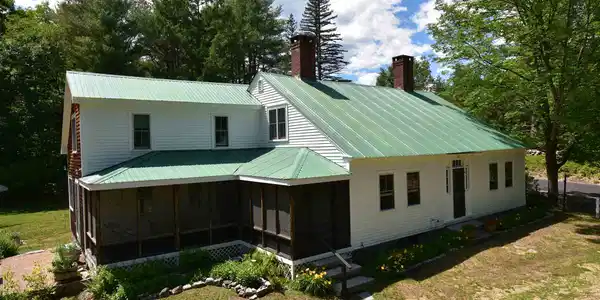 2438 Green Hill