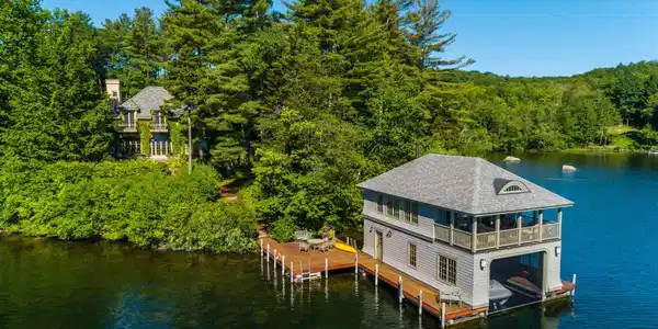 25 Burkehaven