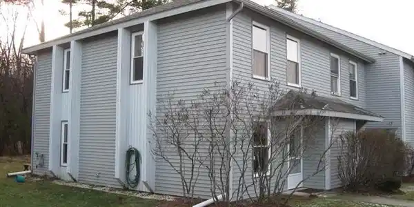 153 Ledgewood
