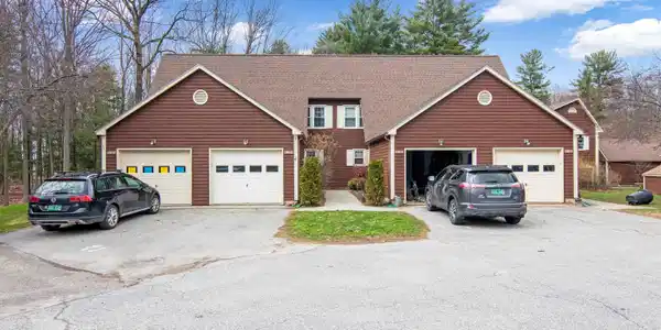 172 Woodbine by the Lake