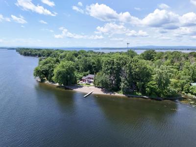 16 Macomber Point