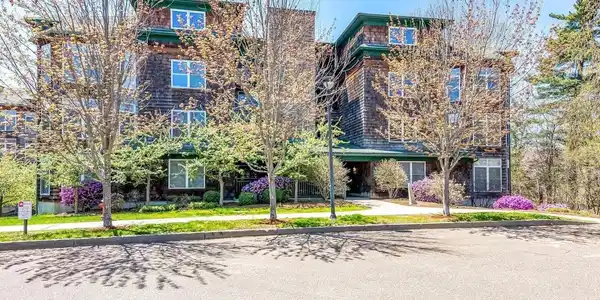 89 Claire Pointe