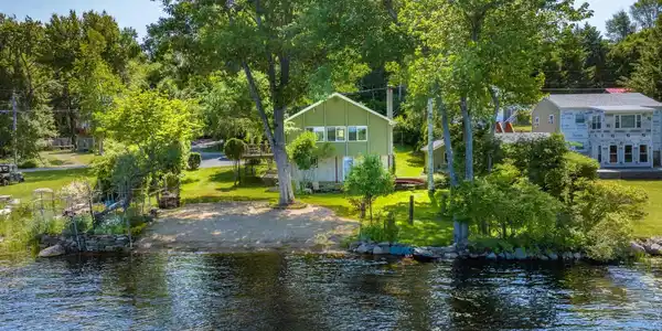 305 Camelot Shore