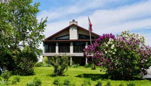 309 West Shore